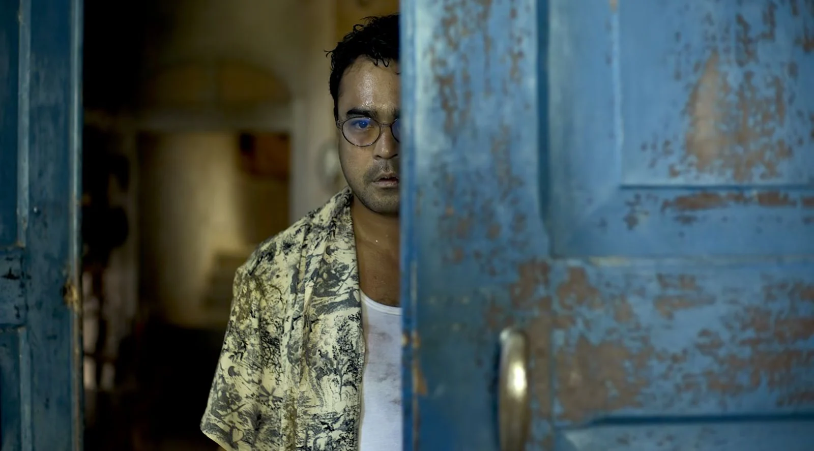 A still from Outside (2024). 
