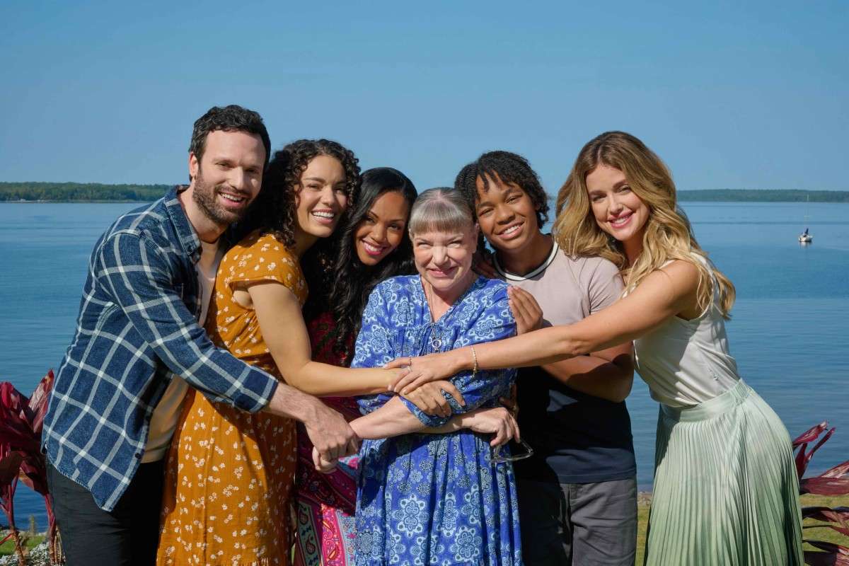 Everything We Know About 'Hearts Around the Table: Jenna's First Love'