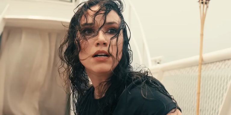 A Breed Apart (2025) Movie Review & Ending Explained: Does Anyone Make it Out Alive? 