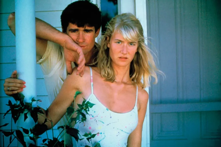 Smooth Talk (1985) Movie Review: Caught Between Girlhood and Danger