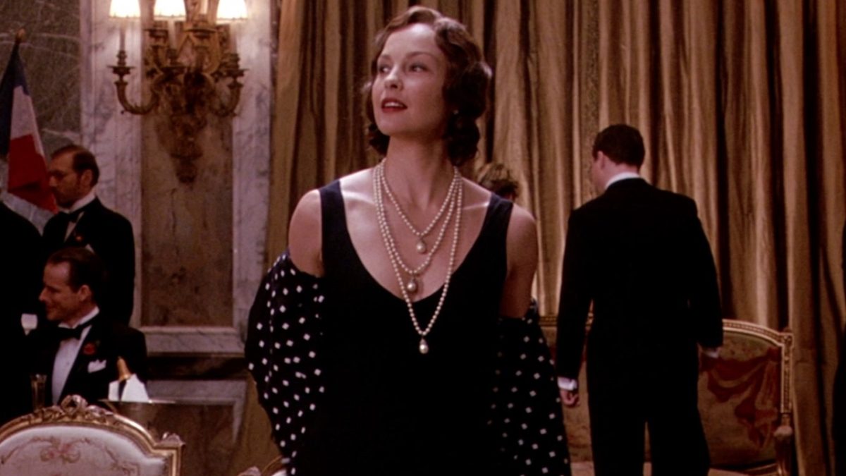 Linda Porter in De-Lovely (2004)