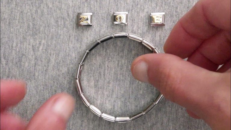 Every Charm Is a Frame: The Cinematic Language of Italian Charm Bracelets