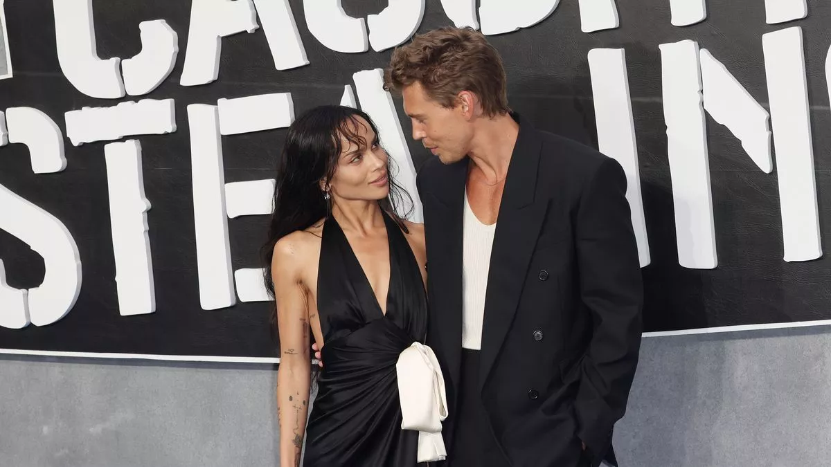 Zoe Kravitz Harry Styles Caught Stealing Austin Butler