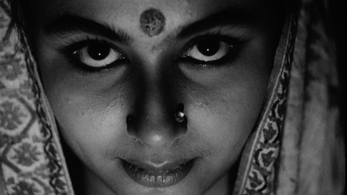 Devi (1960) | Of Revelry And Reality: 10 Movies Centred Around Durga Pujo 