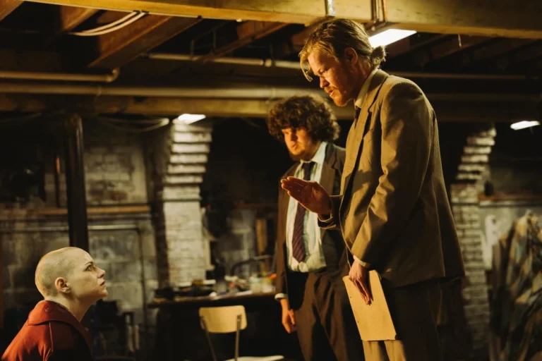 The Razor-Sharp Critique of Capitalism in Lanthimos’s “Bugonia” 