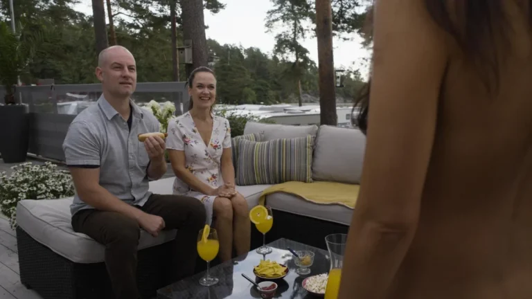 Camping in Paradise (2023) Short Film Review: A Story Too Small for Its Own Message