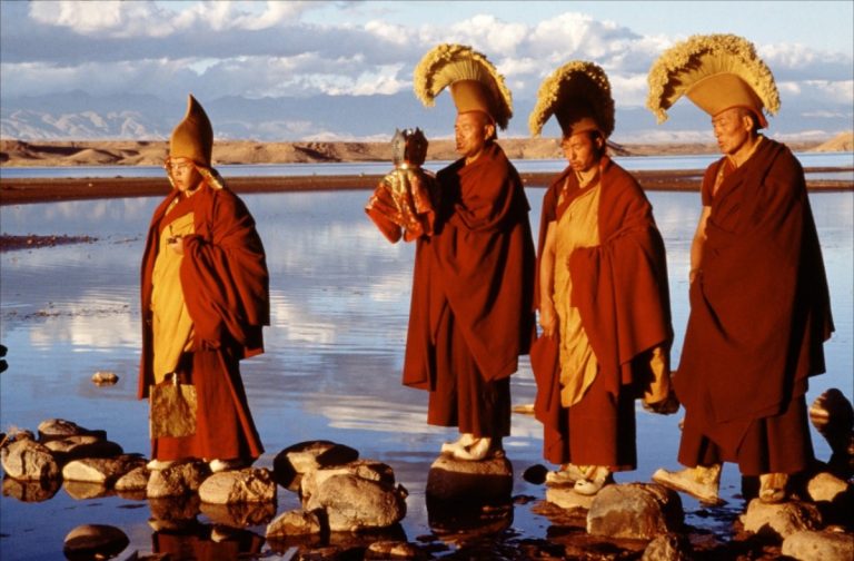 Kundun (1997) Movie Review: A Spiritual and Piercing Portrait of a Lost Homeland