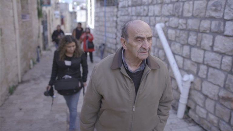 Traces of Home (2025) ‘DOC NYC’ Documentary Review: A Bracing Portrait of a Family Processing their Bleak Past through Heartfelt Bonding