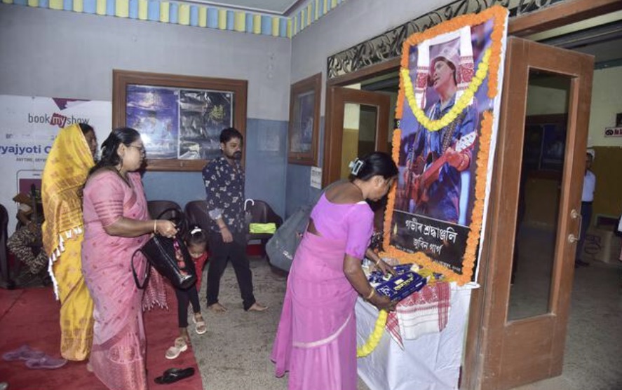 Zubeen Garg’s Roi Roi Binale (2025)