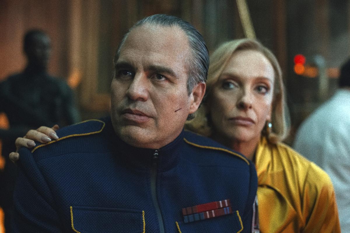 Mark Ruffalo & Toni Collette Mickey 17 