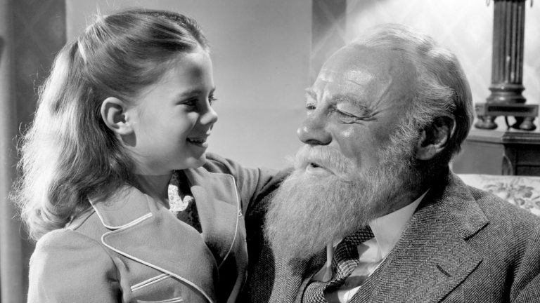 Miracle on 34th Street (1947) Movie Review: How a Christmas Myth Exposes an Economic Reality 