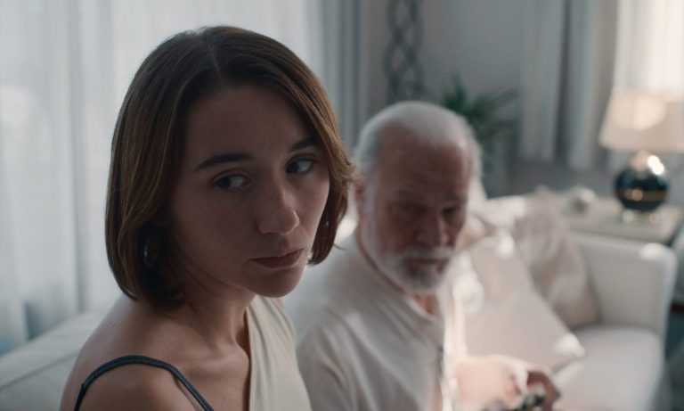 Forastera (2025) Movie Review: A Gentle and Hypnotic Look into the Manifestations of Grief